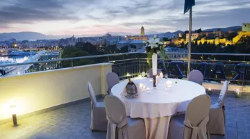 HOTEL MS MAESTRANZA