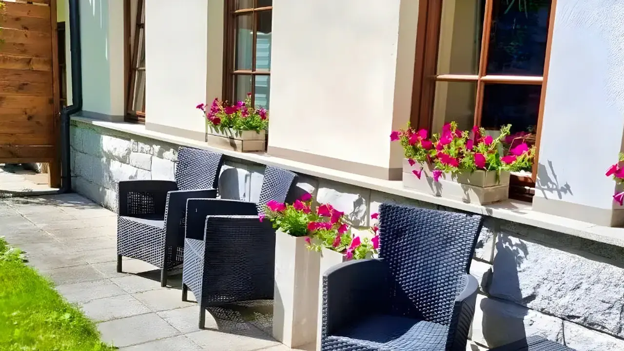 Hotel Murowanica