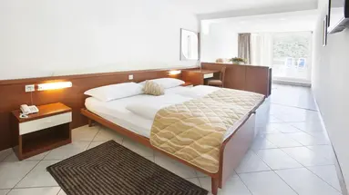 HOTEL NARCIS
