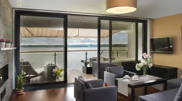 Hotel Navigator