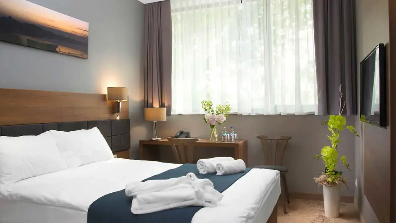 Hotel Navigator