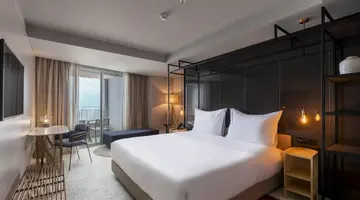 Hotel Next