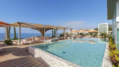 Hotel Next