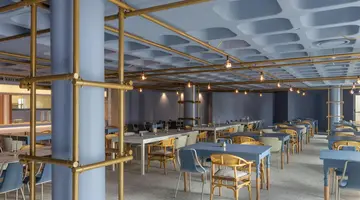 Hotel Next