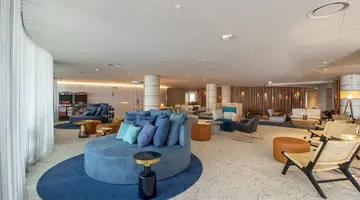 Hotel Next