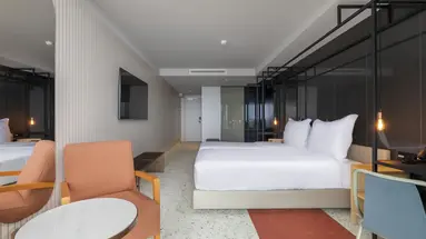 Hotel Next