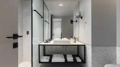 Hotel Next