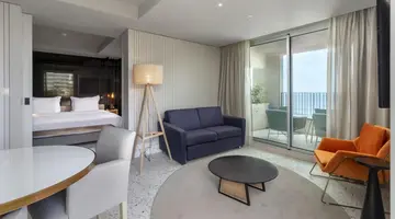 Hotel Next