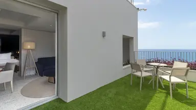Hotel Next
