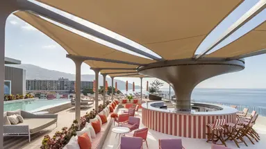 Hotel Next