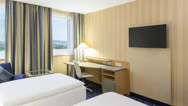 Hotel NH Danube City