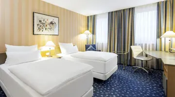 Hotel NH Danube City