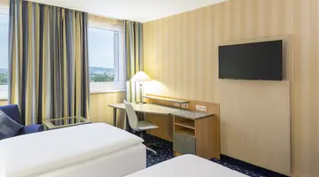 Hotel NH Danube City