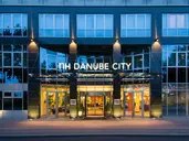 Hotel NH Danube City