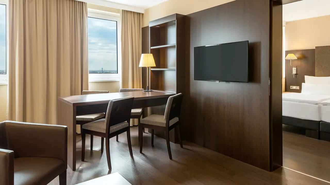 Hotel NH Danube City