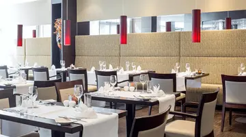 Hotel NH Danube City