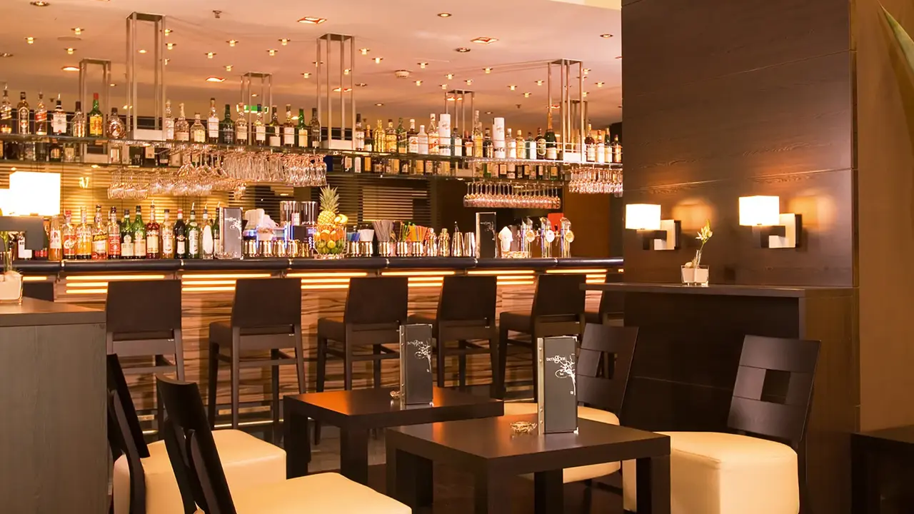 Hotel NH Danube City