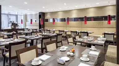 Hotel NH Danube City