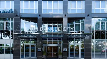 Hotel NH Danube City