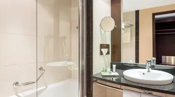 Hotel NH Danube City