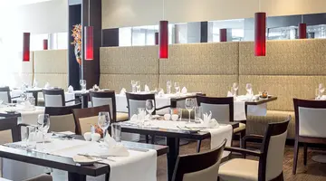 Hotel NH Danube City
