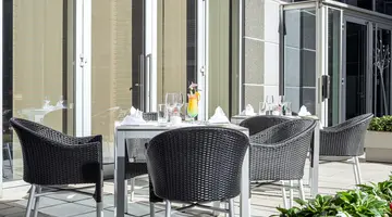 Hotel NH Danube City