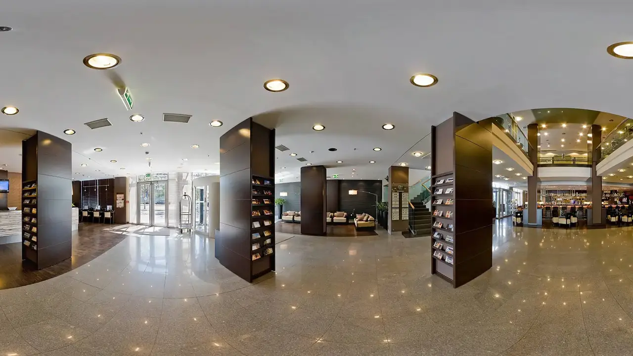 Hotel NH Danube City