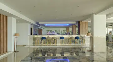Hotel Ninos Grand Beach Resort