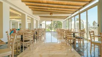 Hotel Ninos Grand Beach Resort