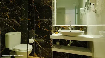 Hotel Ninos Grand Beach Resort
