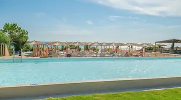 Hotel Ninos Grand Beach Resort