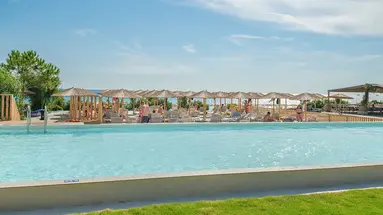 Hotel Ninos Grand Beach Resort