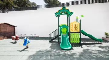 HOTEL OASIS PARK SALOU