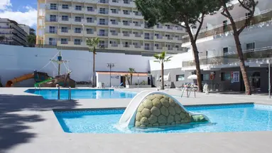 HOTEL OASIS PARK SALOU
