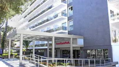HOTEL OASIS PARK SALOU