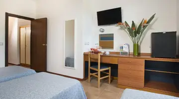 Hotel Oasis