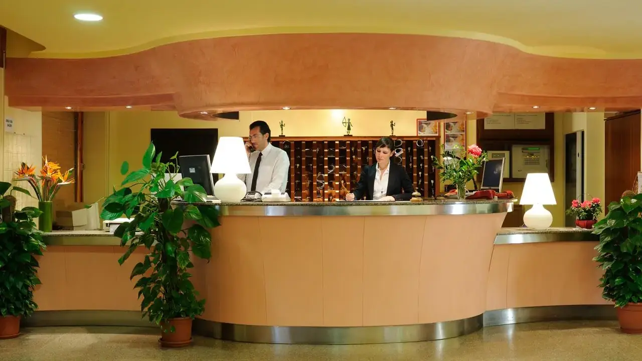 Hotel Oasis