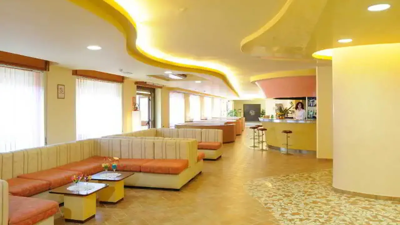 Hotel Oasis