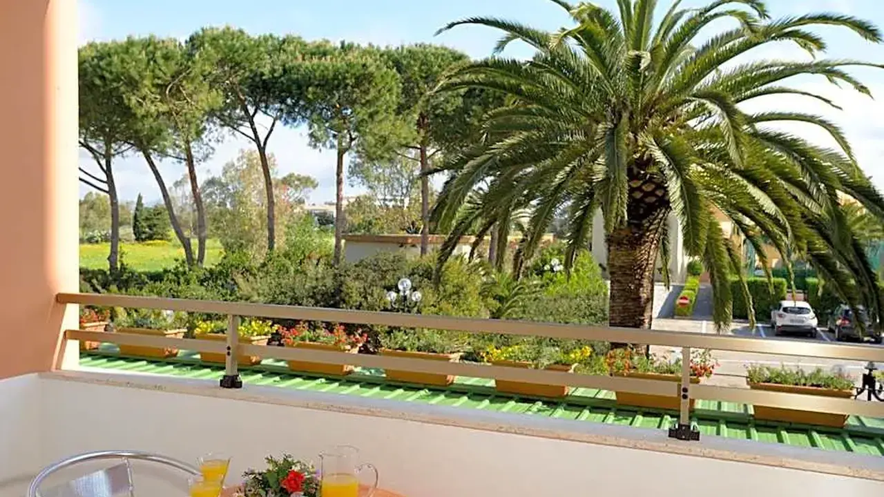 Hotel Oasis