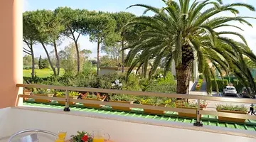 Hotel Oasis