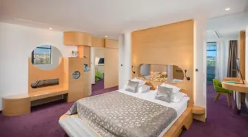 HOTEL OLYMPIA SKY