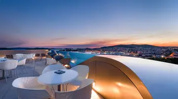 HOTEL OLYMPIA SKY