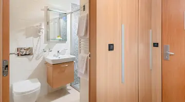 HOTEL OLYMPIA