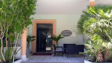 Hotel Ombrosa