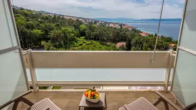 HOTEL OMORIKA