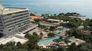 HOTEL OMORIKA****