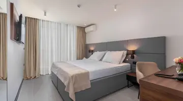 HOTEL OMORIKA