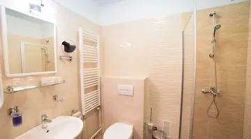 HOTEL OMORIKA****