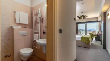 HOTEL OMORIKA