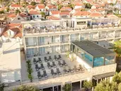 Hotel Osam